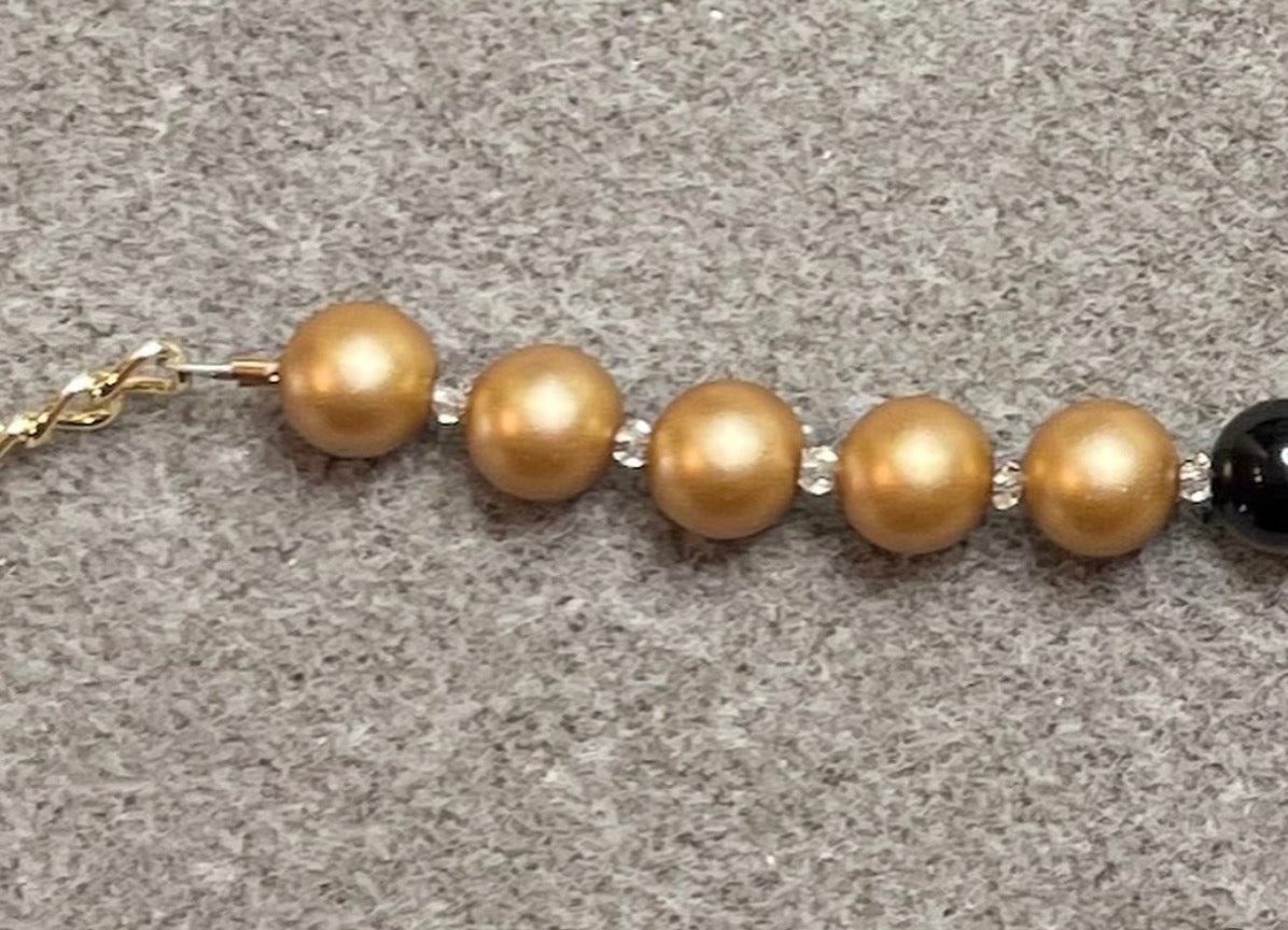 Servite Crest Gold Pearl & Onyx Bracelet