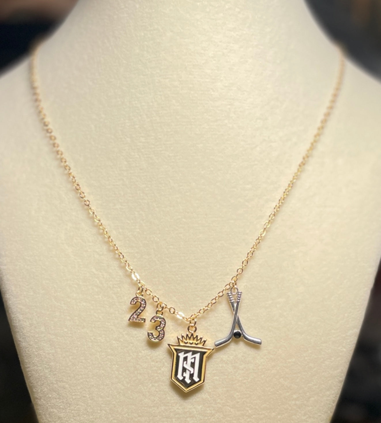 Servite Hockey Necklace