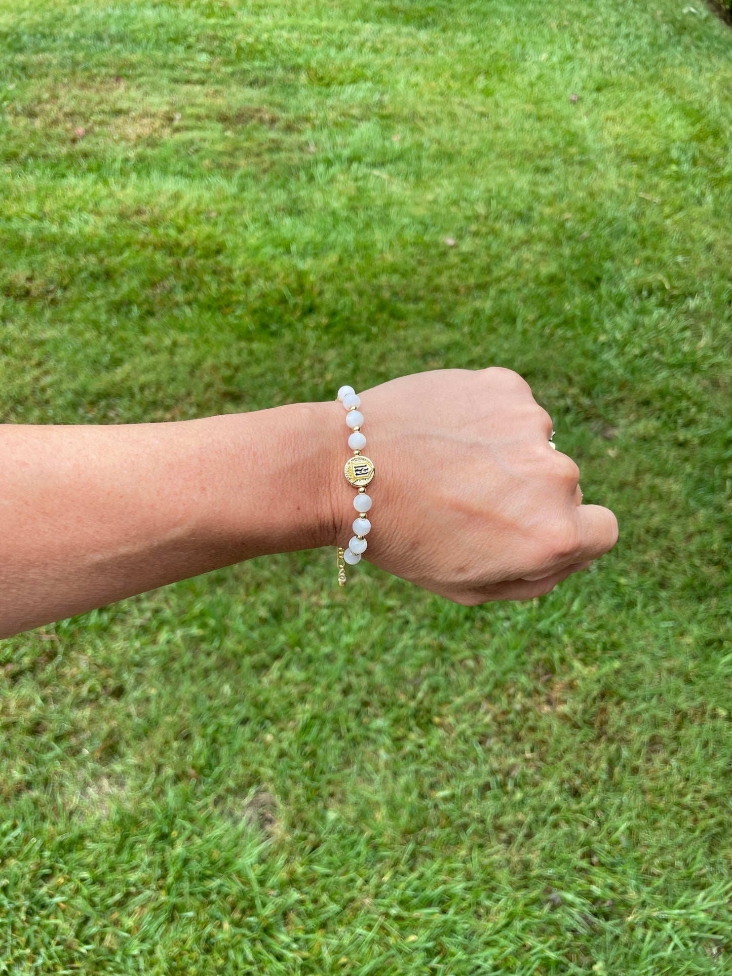 Servite Crest Bracelet – Mother of Pearl or Black Onyx Bracelets